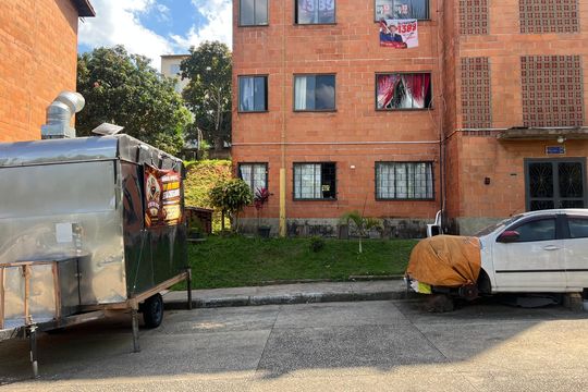 Estacionamento  de apartamento para alugar com 2 quartos, 57m² em Parque Pan Americano, São Paulo