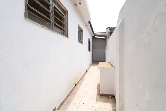 Corredor de casa para alugar com 2 quartos, 100m² em Lapa de Baixo, São Paulo