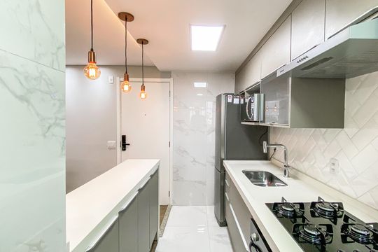 Cozinha  de apartamento à venda com 2 quartos, 43m² em Vila Penteado, São Paulo