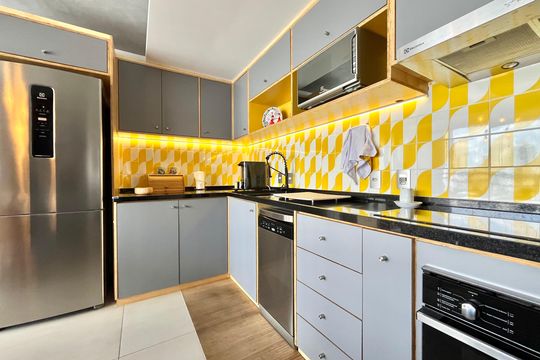 Cozinha de apartamento à venda com 2 quartos, 60m² em Vila Monte Alegre, São Paulo