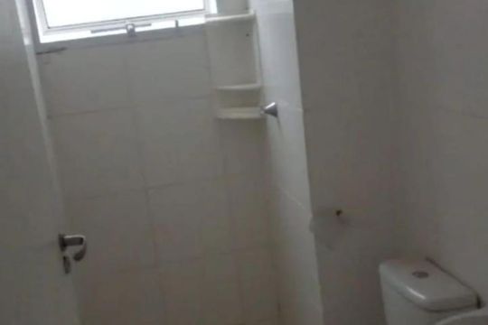 Banheiro de apartamento à venda com 2 quartos, 40m² em Estância Velha, Canoas