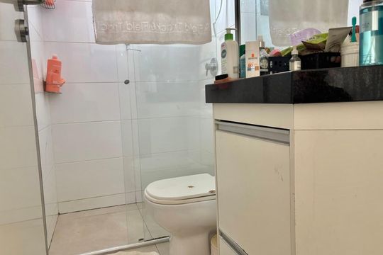 Banheiro Social de apartamento à venda com 2 quartos, 68m² em Santo Antônio, Belo Horizonte