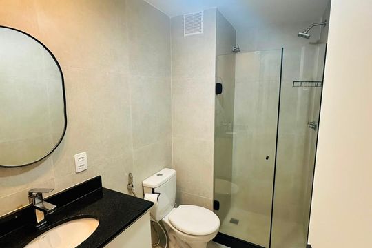 Banheiro de apartamento à venda com 2 quartos, 64m² em Vila Isabel, Rio de Janeiro