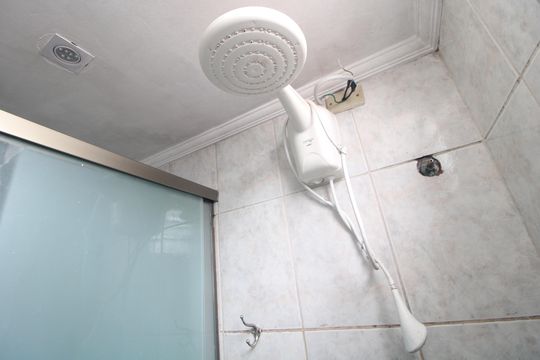 Banheiro de apartamento para alugar com 2 quartos, 45m² em Jardim Aparecida, São Paulo