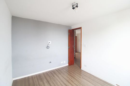 Quarto 2 de apartamento para alugar com 2 quartos, 45m² em Jardim Aparecida, São Paulo