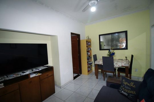 Sala de casa à venda com 2 quartos, 63m² em Irajá, Rio de Janeiro