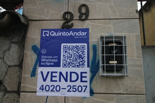 Placa de casa à venda com 2 quartos, 63m² em Irajá, Rio de Janeiro
