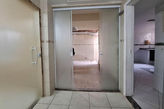 Copa de casa para alugar com 3 quartos, 130m² em Piratininga, Niterói