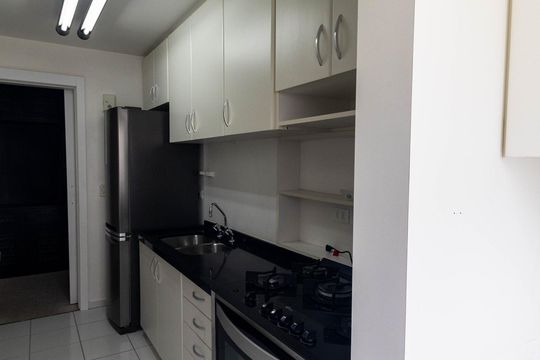 Cozinha de apartamento para alugar com 2 quartos, 71m² em Bigorrilho, Curitiba