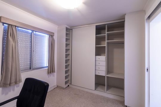 Quarto 2 de apartamento para alugar com 2 quartos, 71m² em Bigorrilho, Curitiba
