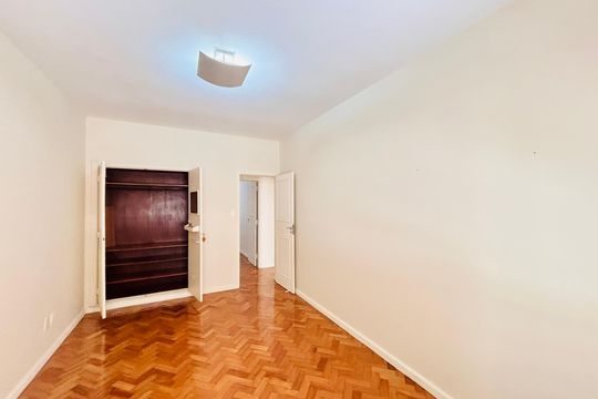 Apartamento à venda com 3 quartos, 133m² em Copacabana, Rio de Janeiro