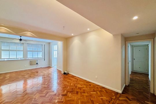 Apartamento à venda com 3 quartos, 133m² em Copacabana, Rio de Janeiro