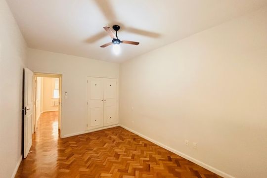 Apartamento à venda com 3 quartos, 133m² em Copacabana, Rio de Janeiro