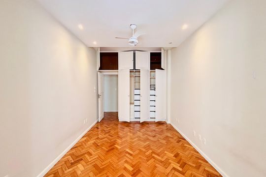 Apartamento à venda com 3 quartos, 133m² em Copacabana, Rio de Janeiro