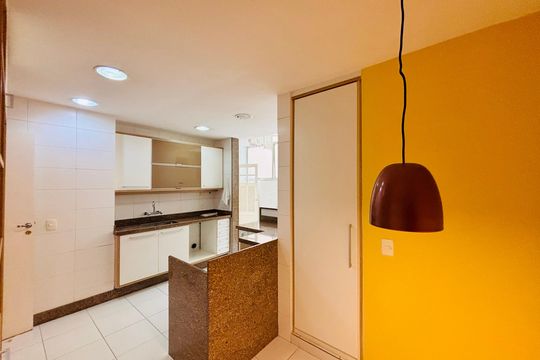 Apartamento à venda com 3 quartos, 133m² em Copacabana, Rio de Janeiro