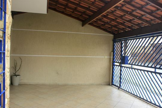 Garagem de casa à venda com 3 quartos, 150m² em Ponte Grande, Guarulhos