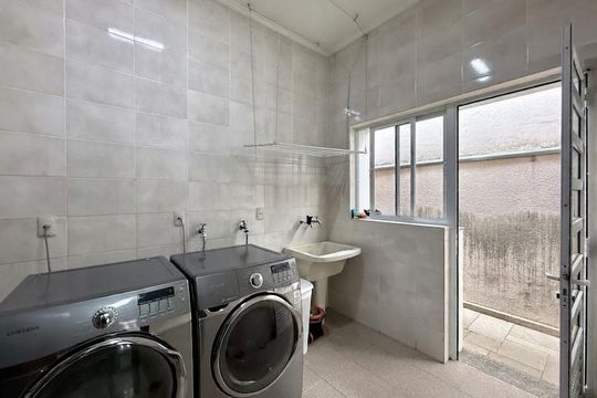 Área de Serviço de casa para alugar com 3 quartos, 500m² em Brooklin, São Paulo
