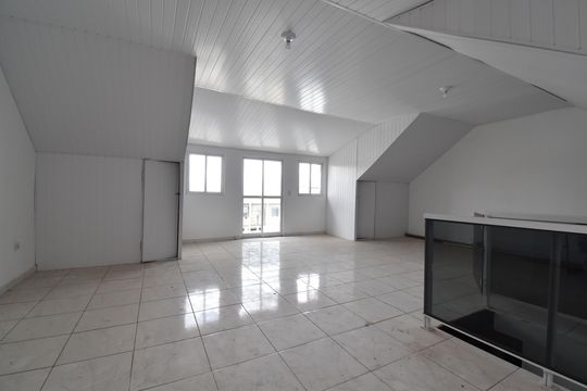 Ático de casa à venda com 4 quartos, 191m² em Sítio Cercado, Curitiba