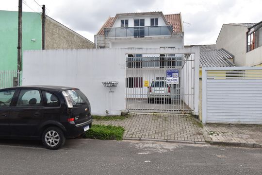 Fachada de casa à venda com 4 quartos, 191m² em Sítio Cercado, Curitiba