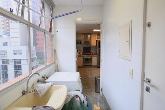 Área de Serviço de apartamento para alugar com 4 quartos, 138m² em Lourdes, Belo Horizonte