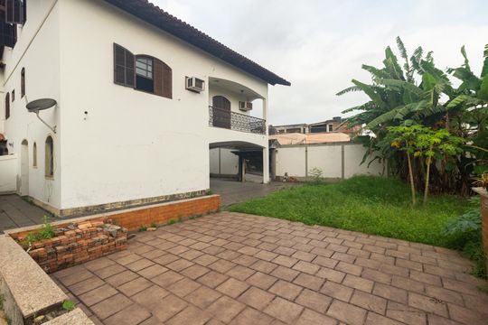 Quintal de casa para alugar com 5 quartos, 626m² em Campo Grande, Rio de Janeiro