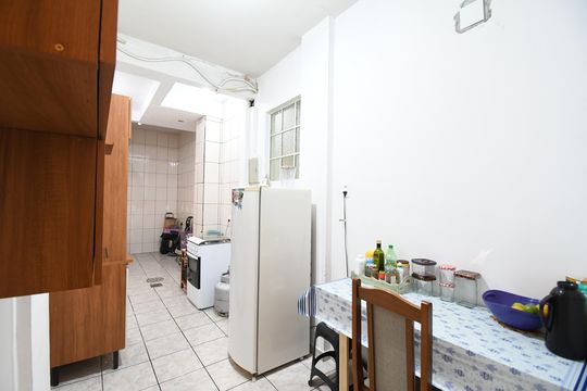 Cozinha de apartamento à venda com 2 quartos, 75m² em Centro, Curitiba