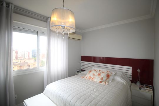 Suíte 1 de apartamento à venda com 3 quartos, 96m² em Chácara das Pedras, Porto Alegre