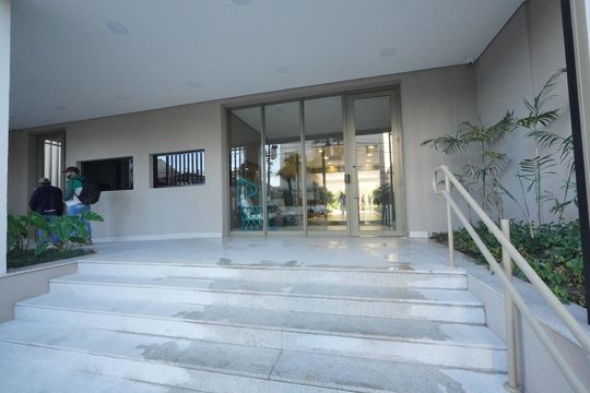 Fachada de apartamento à venda com 2 quartos, 75m² em Jardim da Gloria, São Paulo