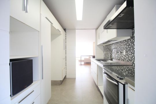 Cozinha - Armários de apartamento para alugar com 3 quartos, 126m² em Morumbi, São Paulo