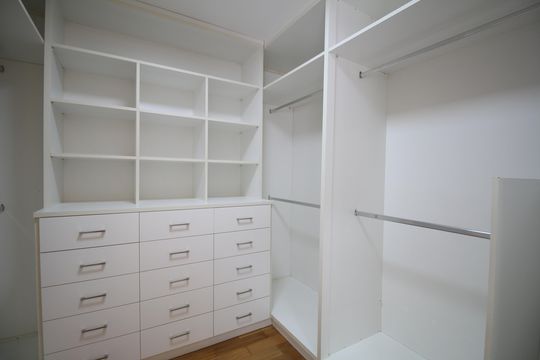 Closet Suíte  de apartamento para alugar com 3 quartos, 126m² em Morumbi, São Paulo