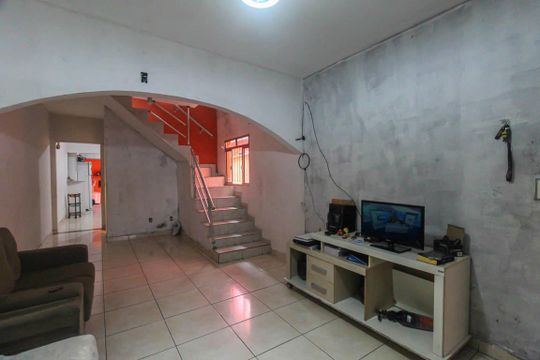 Sala de casa à venda com 4 quartos, 150m² em Jardim Elba, São Paulo
