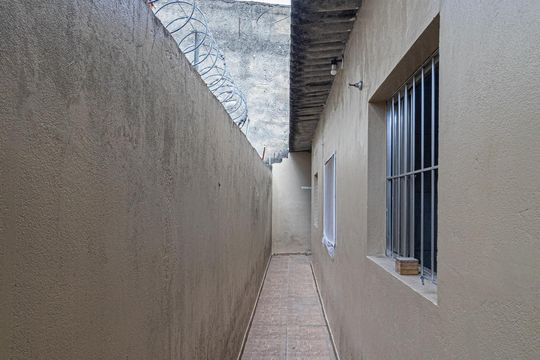 Corredor de casa para alugar com 1 quarto, 38m² em Vila Paranagua, São Paulo