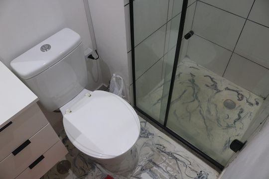 Banheiro de apartamento para alugar com 2 quartos, 38m² em Bom Retiro, São Paulo