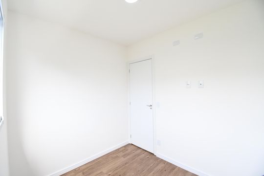 Quarto 2 de apartamento para alugar com 2 quartos, 46m² em Jardim Amélia, Pinhais