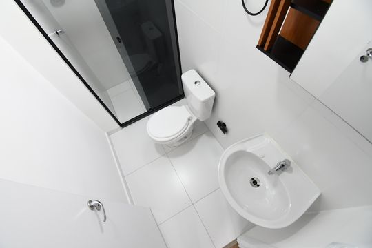 Banheiro de apartamento para alugar com 2 quartos, 46m² em Jardim Amélia, Pinhais