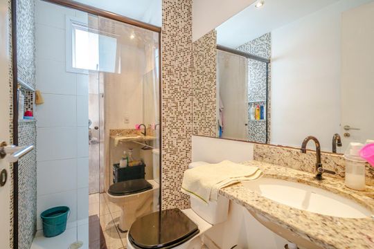 Banheiro da Suíte de apartamento à venda com 2 quartos, 82m² em Jardim das Vertentes, São Paulo