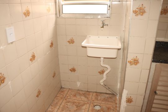 Área de serviço de apartamento para alugar com 2 quartos, 48m² em Jardim Sapopemba, São Paulo
