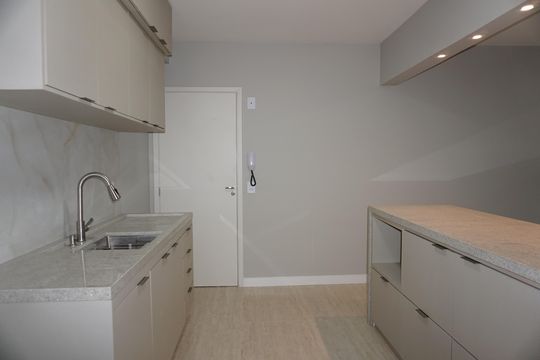 Apartamento para alugar com 4 quartos, 132m² em Jardim Santa Barbara, Embu das Artes