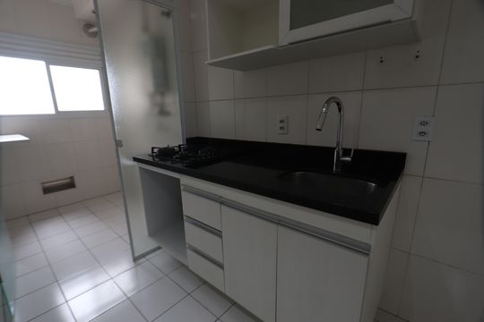 Cozinha de apartamento para alugar com 2 quartos, 65m² em Jardim Piqueroby, São Paulo