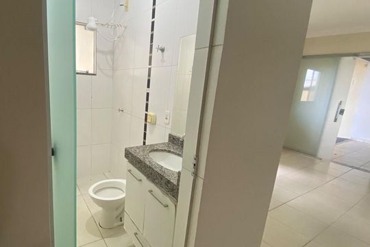Banheiro 1 de casa para alugar com 3 quartos, 90m² em Jardim Olímpico, Aparecida de Goiânia