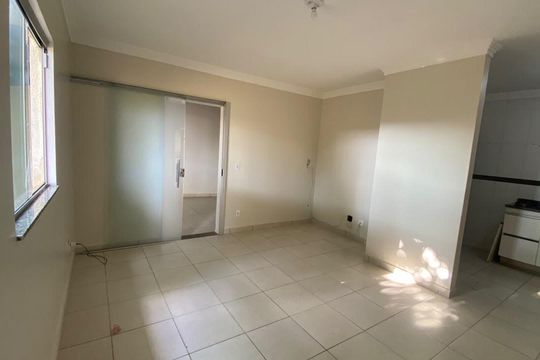 Casa para alugar com 3 quartos, 90m² em Jardim Olímpico, Aparecida de Goiânia