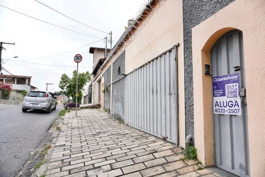 Instalação de placa 5A: foto 2 de casa para alugar com 2 quartos, 60m² em Concórdia, Belo Horizonte