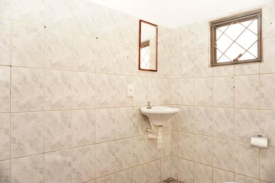 Banheiro  de casa para alugar com 2 quartos, 60m² em Concórdia, Belo Horizonte