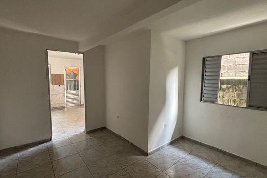 Casa para alugar com 1 quarto, 25m² em Vila Gilda, São Paulo