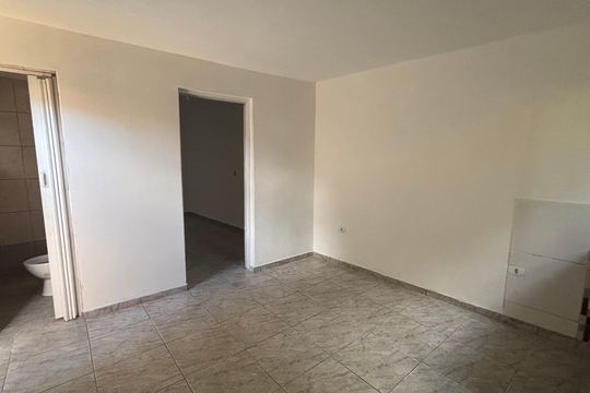 Sala/Cozinha de casa para alugar com 1 quarto, 25m² em Vila Gilda, São Paulo