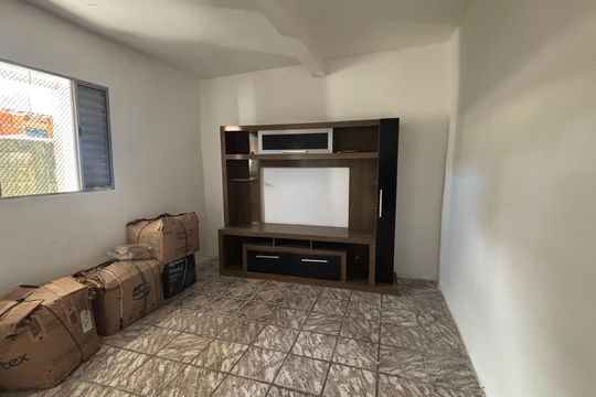 Quarto de casa para alugar com 1 quarto, 18m² em Vila Gilda, São Paulo