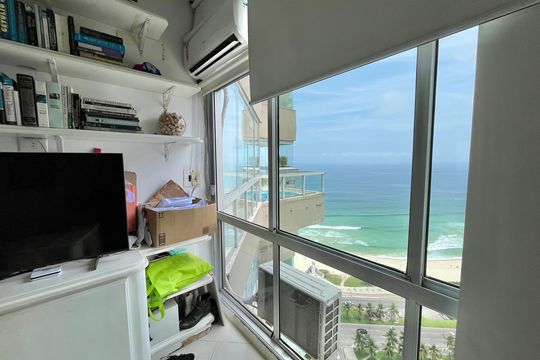Vista Quarto Suíte 4 de apartamento à venda com 4 quartos, 450m² em Barra da Tijuca, Rio de Janeiro