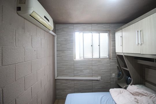 Quarto 2 de apartamento para alugar com 2 quartos, 36m² em Mário Quintana, Porto Alegre