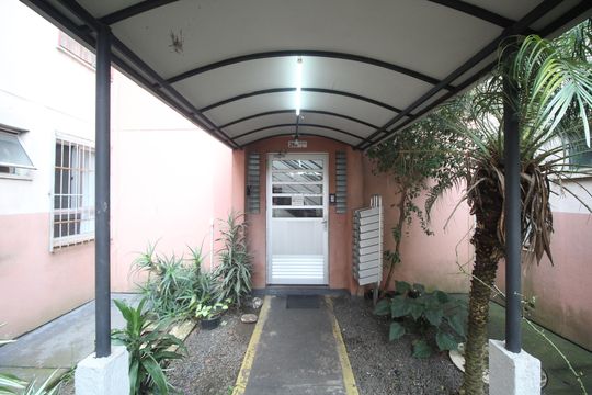 Fachada do bloco de apartamento para alugar com 2 quartos, 36m² em Mário Quintana, Porto Alegre