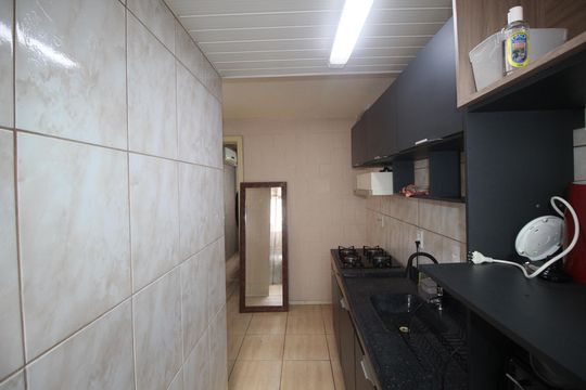 Cozinha de apartamento para alugar com 2 quartos, 36m² em Mário Quintana, Porto Alegre